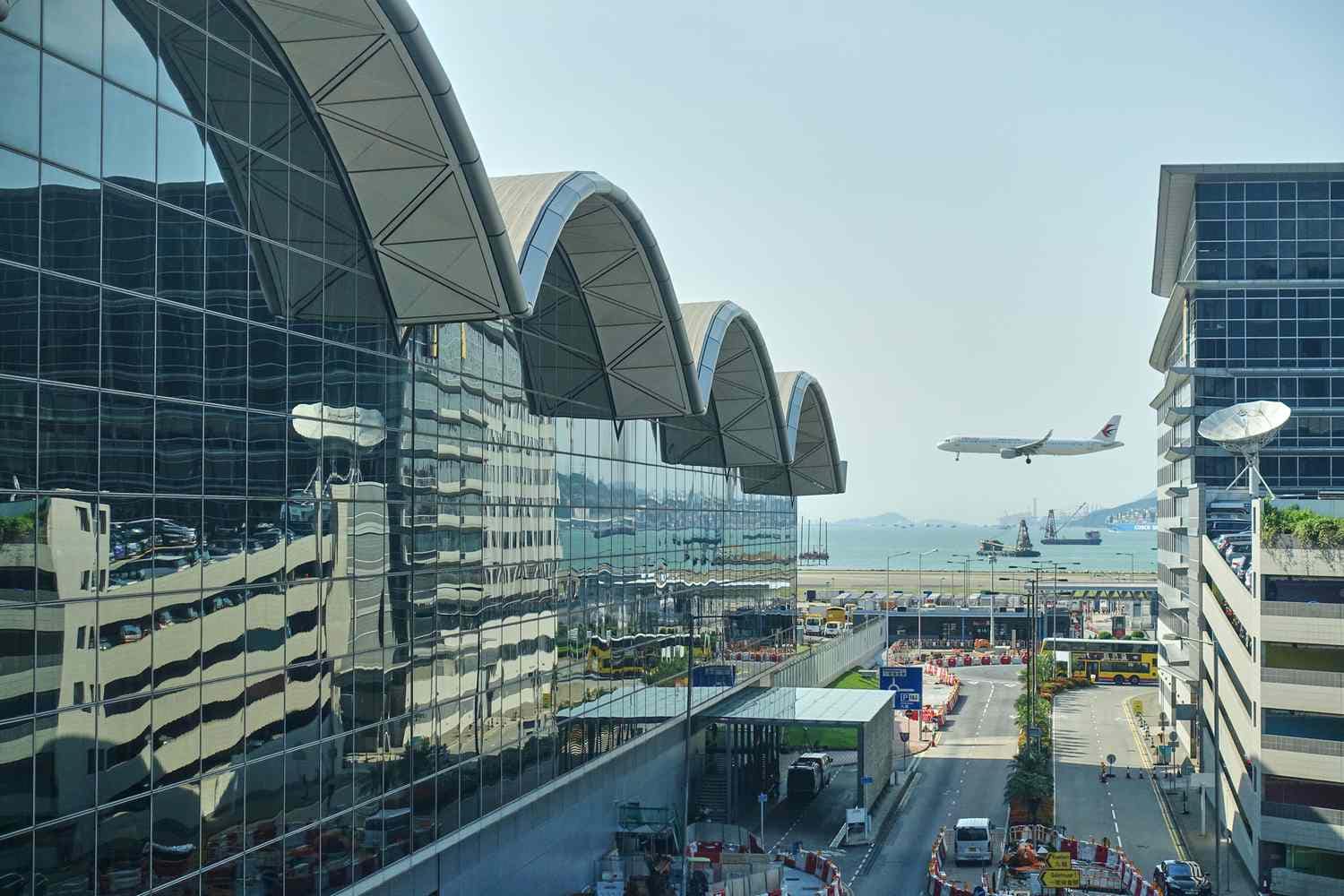 Sân bay Quốc tế Hồng Kông khai thác mạng lưới dày đặc với hàng loạt chuyến bay đến nhiều khu vực trên thế giới